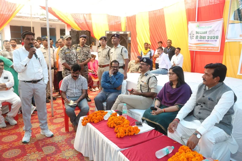 खेतों की मिट्टी से उद्यमिता की उड़ान: रविकांत यादव ने लिखी आत्मनिर्भरता की नई इबारत