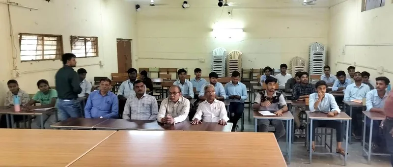 सेवा संकल्प अभियान- शासकीय पॉलीटेक्निक महाविद्यालय में भाषण प्रतियोगिता आयोजित