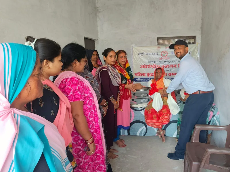 जिले के 1713 आंगनवाड़ी केंद्रों में हुआ विशेष आयोजन अंतर्राष्ट्रीय वृद्धजन दिवस पर बुजुर्ग महिलाओं का सम्मान…